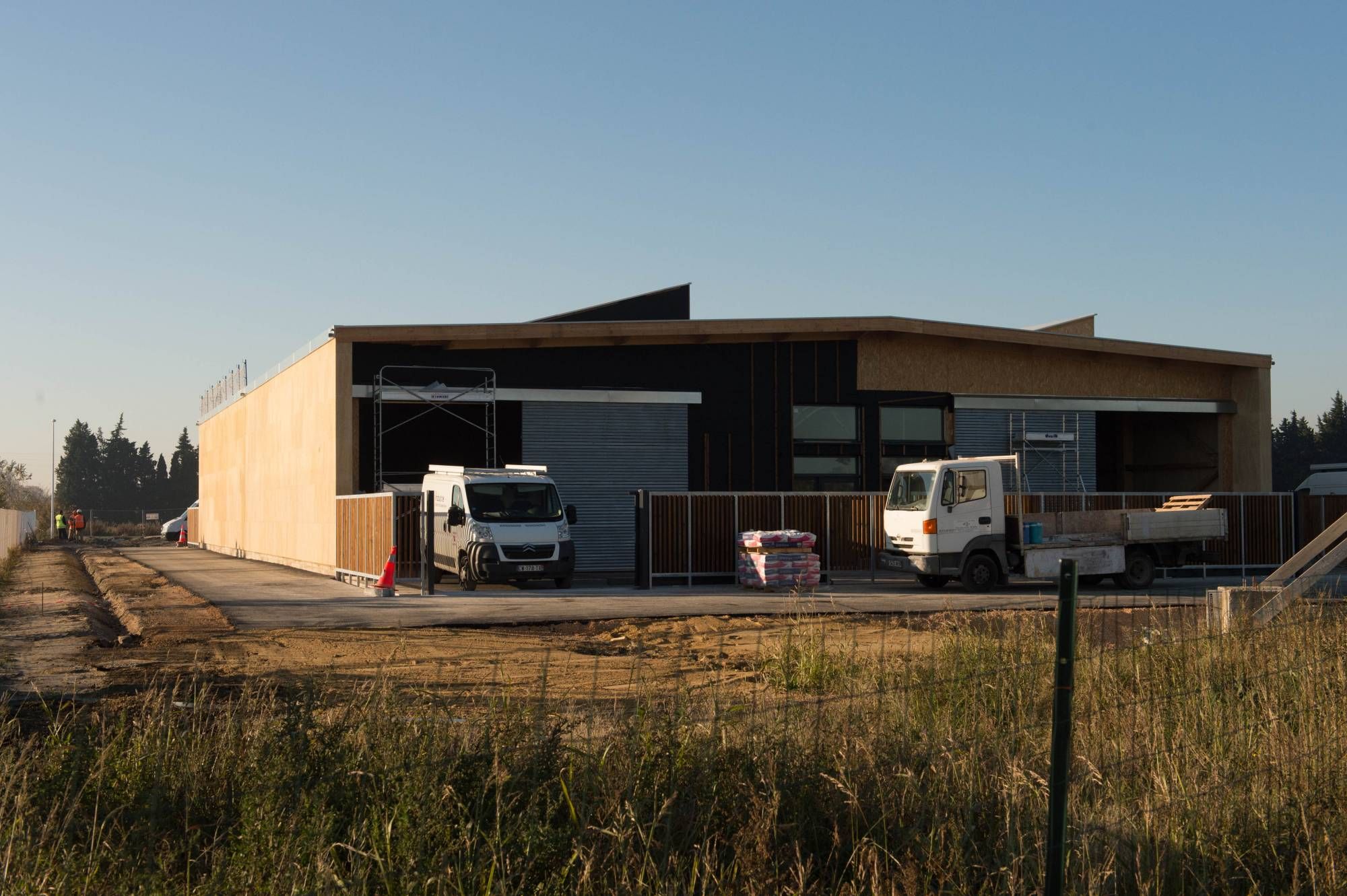 Atelier relais en pierre de Vers sur Beaucaire