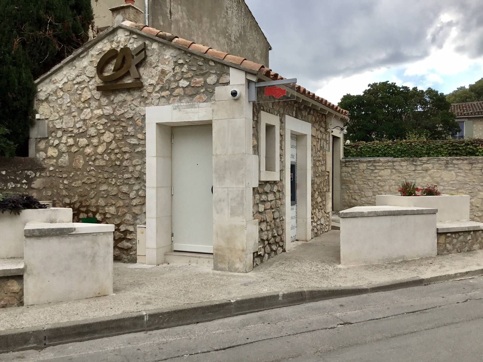 Structure pierre à bâtir en pierre d'Estaillades à Eygalieres