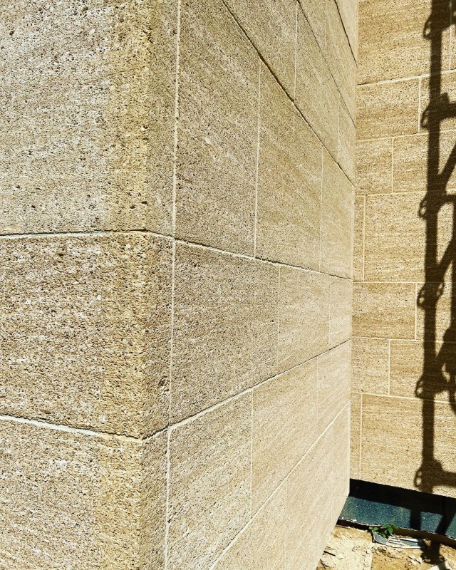 Mur en pierre pour jardin à Montpellier