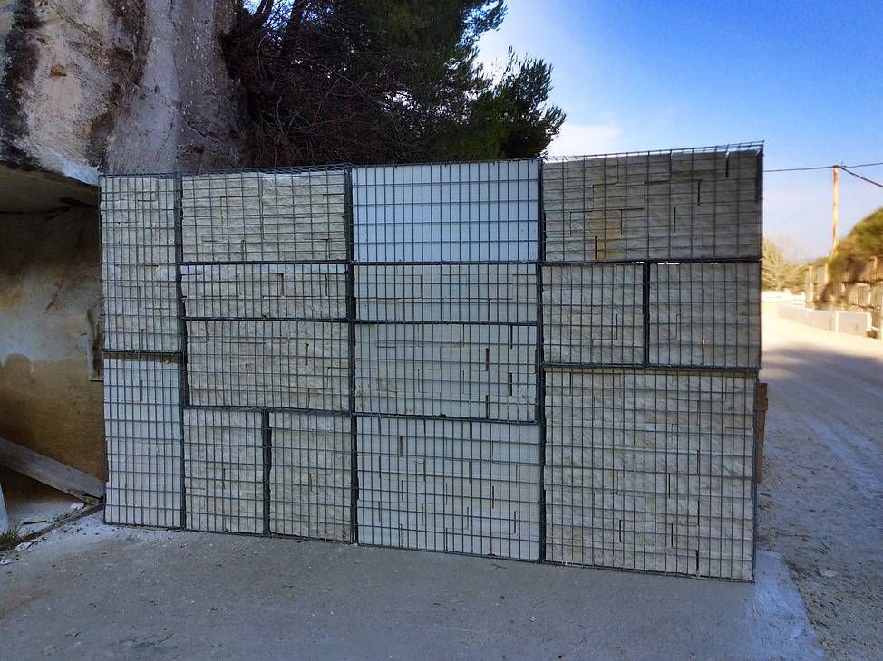 Gabions avec grillage