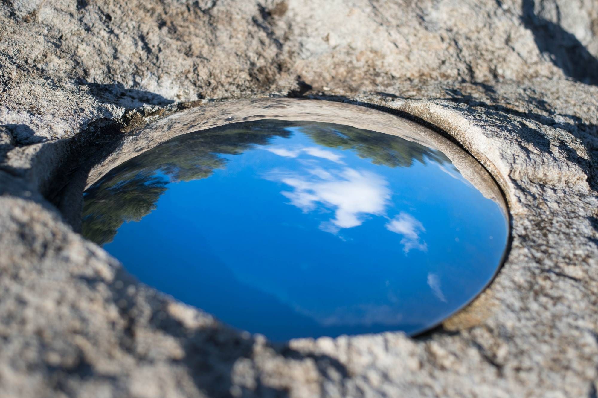 Oeuvre d'art sur bloc d'Estaillades sur Marseille